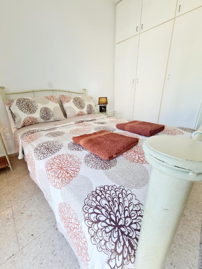 2 Bedroom Townhouse, Close To Paphos Harbour, Use Of Onsite Facilities Exteriör bild