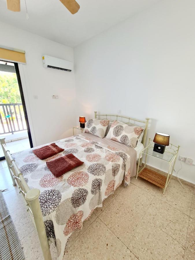 2 Bedroom Townhouse, Close To Paphos Harbour, Use Of Onsite Facilities Exteriör bild