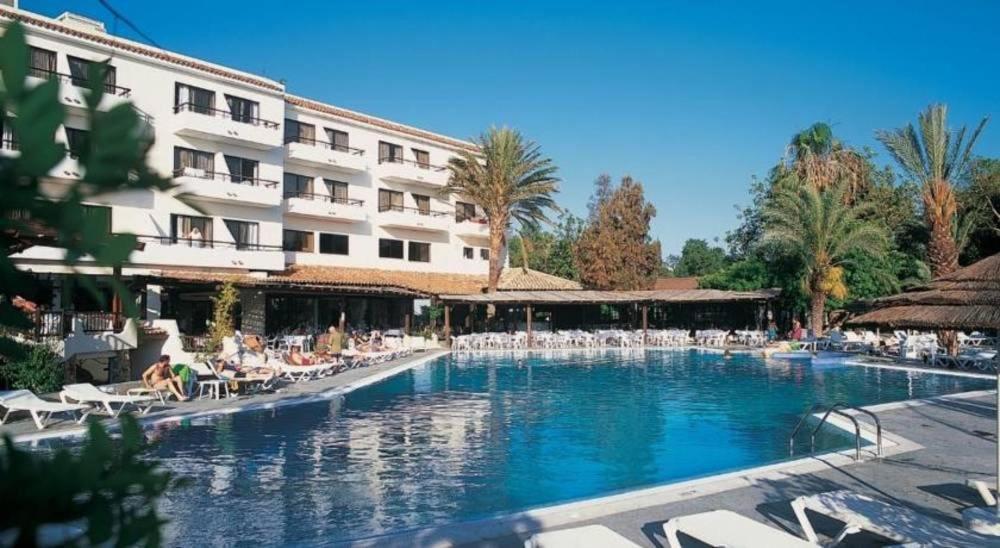 2 Bedroom Townhouse, Close To Paphos Harbour, Use Of Onsite Facilities Exteriör bild