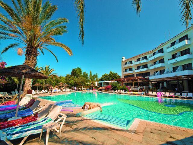2 Bedroom Townhouse, Close To Paphos Harbour, Use Of Onsite Facilities Exteriör bild